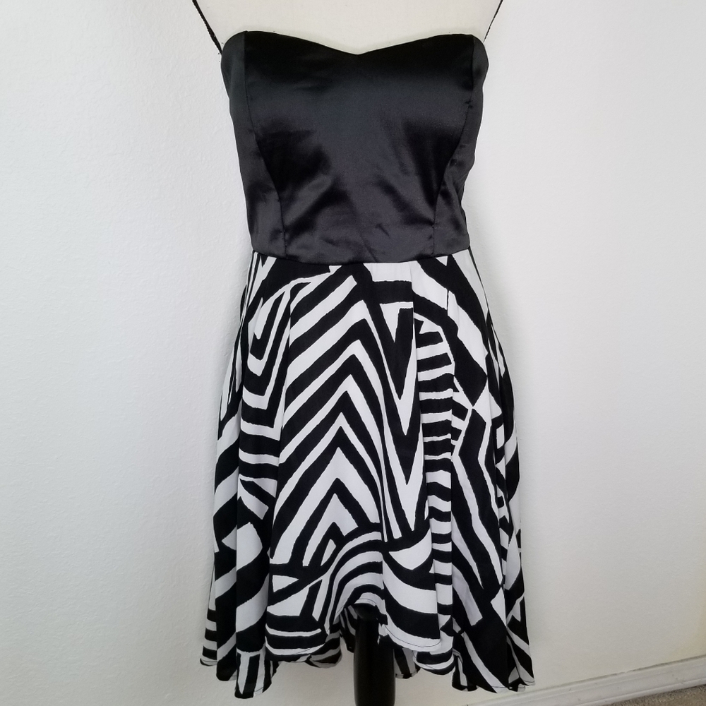 CHARLOTTE RUSSE Black & White Strapless Dress Artsy Eclectic Party,  size XL